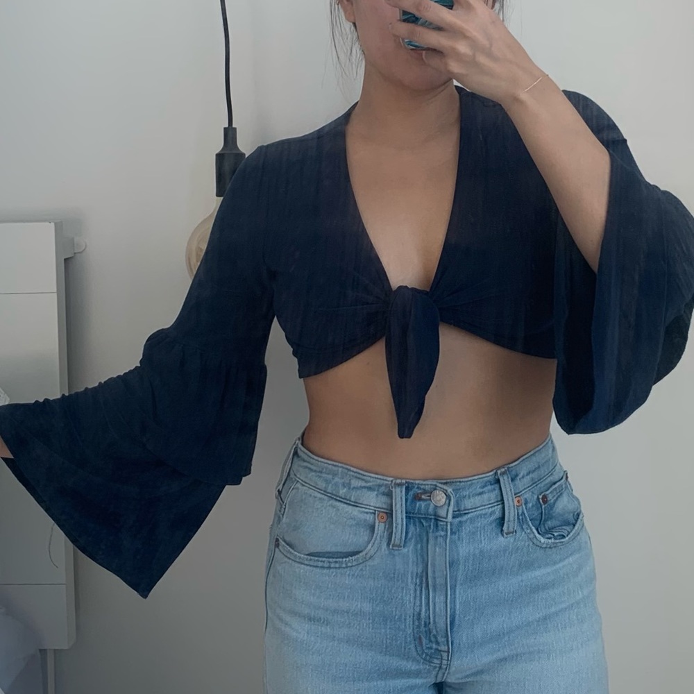 LF tie front crop top